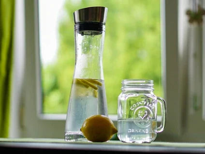 glass water bottle 
